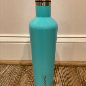CORKCICLE CANTEEN INSULATED WINE WATER BOTTLE 25 OZ TURQUOISE